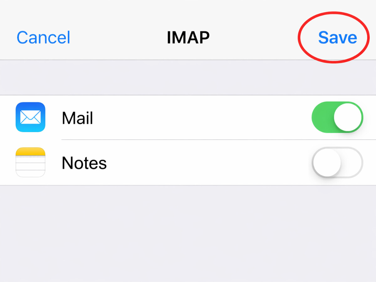 iPhone IMAP-Abschlussseite mit aktiviertem Mail-Schalter und markiertem Button Sichern